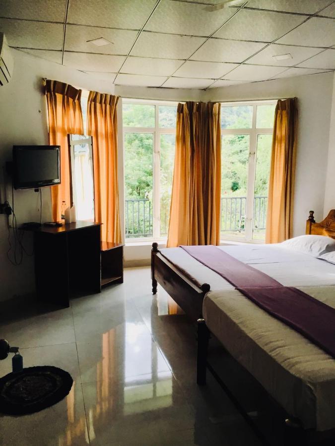 Diyaluma Falls Inn Koslanda Esterno foto