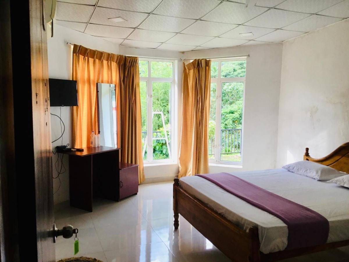 Diyaluma Falls Inn Koslanda Esterno foto